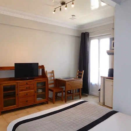 Ammi Massena - Ex Ajoupa 2*