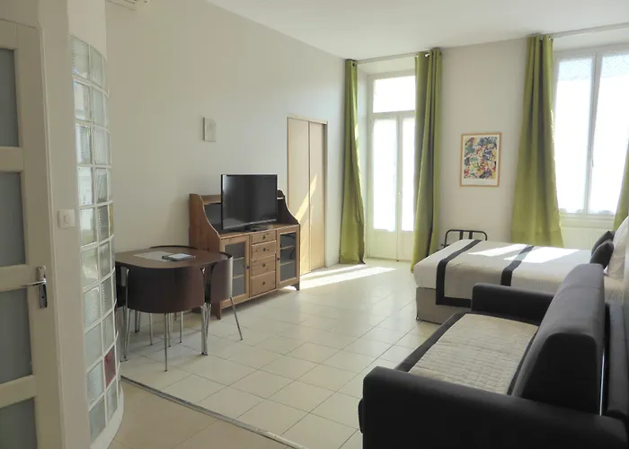 Ammi Massena - Ex Ajoupa Szálloda 2*