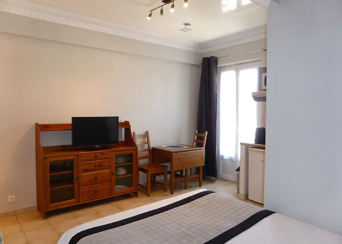 Ammi Massena - Ex Ajoupa 2*