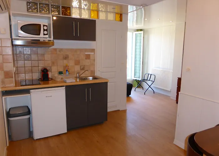 Ammi Massena - Ex Ajoupa